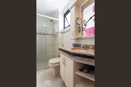 Banheiro da suíte 1 de apartamento para alugar com 3 quartos, 127m² em Vila Clementino, São Paulo