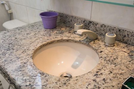 Banheiro da suíte 1 de apartamento para alugar com 3 quartos, 127m² em Vila Clementino, São Paulo