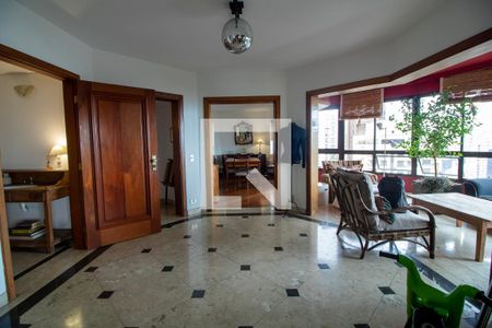 Sala 1 de apartamento à venda com 6 quartos, 270m² em Vila Suzana, São Paulo