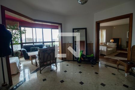Sala 1 de apartamento à venda com 6 quartos, 270m² em Vila Suzana, São Paulo