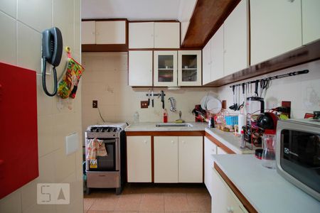 Cozinha de apartamento à venda com 2 quartos, 74m² em Jardim Arpoador, São Paulo