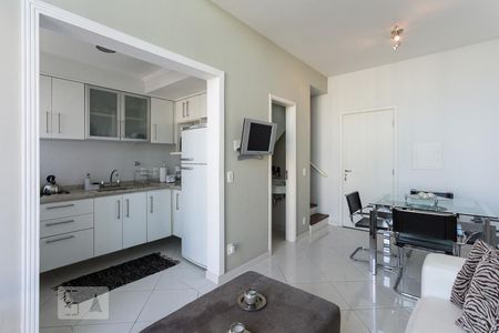 Sala de apartamento para alugar com 1 quarto, 50m² em Campo Belo, São Paulo