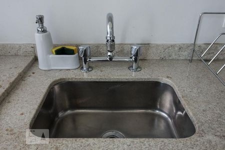 Cozinha de apartamento para alugar com 1 quarto, 50m² em Campo Belo, São Paulo