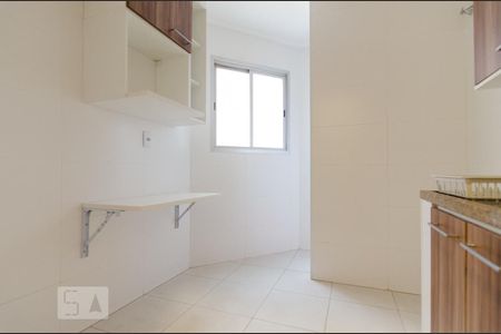 Cozinha de apartamento para alugar com 1 quarto, 45m² em Cambuí, Campinas