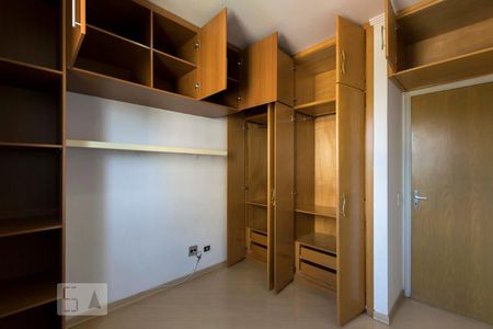 Quarto 1 (Armários) de apartamento para alugar com 2 quartos, 56m² em Vila Brasílio Machado, São Paulo