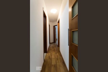 Corredor de apartamento à venda com 3 quartos, 78m² em Vila Progredior, São Paulo