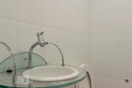 Lavabo (Torneira) de apartamento para alugar com 2 quartos, 68m² em Aclimação, São Paulo