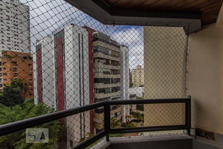 Sala _ Varanda de apartamento para alugar com 2 quartos, 75m² em Real Parque, São Paulo