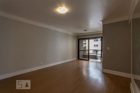 Sala de apartamento para alugar com 2 quartos, 75m² em Real Parque, São Paulo