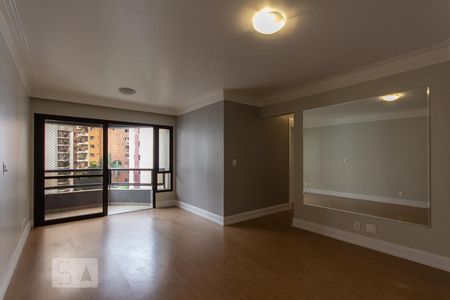 Sala de apartamento para alugar com 2 quartos, 75m² em Real Parque, São Paulo