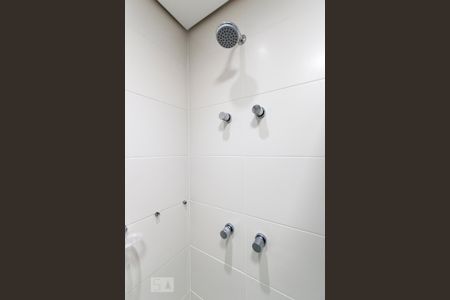 Banheiro da suíte de apartamento para alugar com 2 quartos, 77m² em Centro, Osasco