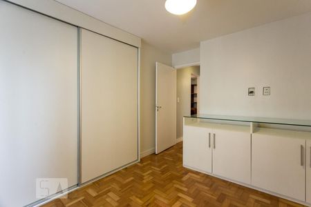 Quarto 1 de apartamento à venda com 2 quartos, 80m² em Moema, São Paulo