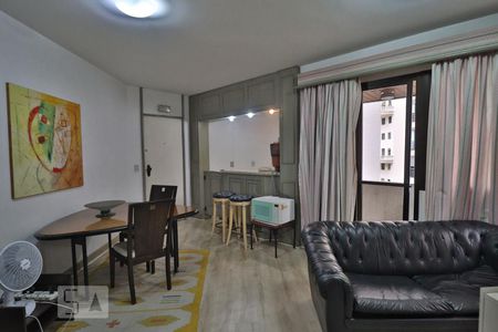 Sala de apartamento para alugar com 1 quarto, 50m² em Jardim Paulistano, São Paulo