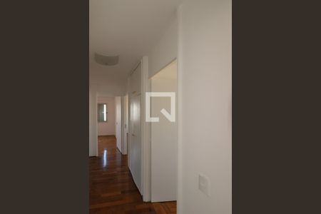 Corredor de apartamento à venda com 3 quartos, 103m² em Vila Olímpia, São Paulo