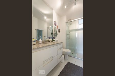 Banheiro de apartamento à venda com 2 quartos, 85m² em Brooklin Paulista, São Paulo
