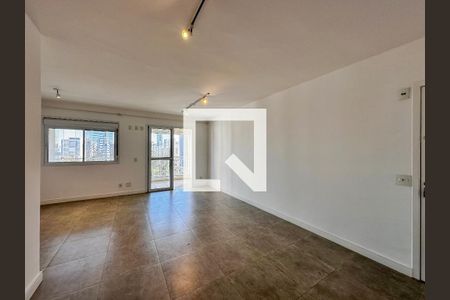 Apartamento à venda com 85m², 2 quartos e 2 vagasSala / Cozinha