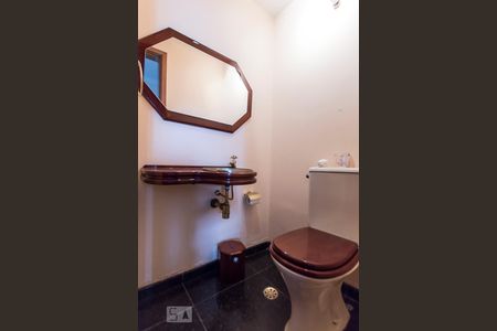 Lavabo de apartamento para alugar com 3 quartos, 145m² em Paraisópolis, São Paulo
