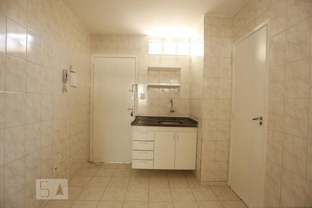 Cozinha de apartamento para alugar com 1 quarto, 42m² em Consolação, São Paulo