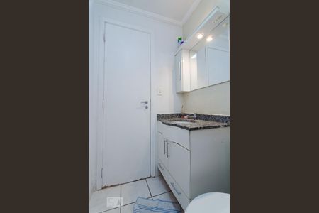 Banheiro social de apartamento para alugar com 2 quartos, 67m² em Mansões Santo Antônio, Campinas