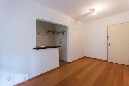 Sala de apartamento para alugar com 1 quarto, 40m² em Pinheiros, São Paulo