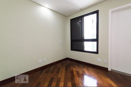 Apartamento à venda com 157m², 3 quartos e 3 vagas Apartamento à venda com 157m², 3 quartos e 3 vagasSuíte 2