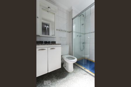 Apartamento à venda com 157m², 3 quartos e 3 vagas Apartamento à venda com 157m², 3 quartos e 3 vagasBanheiro da suíte 2