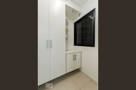 Apartamento à venda com 157m², 3 quartos e 3 vagas Apartamento à venda com 157m², 3 quartos e 3 vagasQuarto de serviço