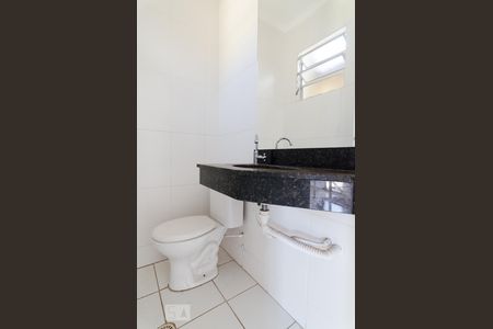 Apartamento à venda com 123m², 3 quartos e 3 vagas Apartamento à venda com 123m², 3 quartos e 3 vagas2º piso - banheiro