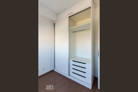 Detalhe do armário de apartamento para alugar com 1 quarto, 41m² em Vila Campesina, Osasco