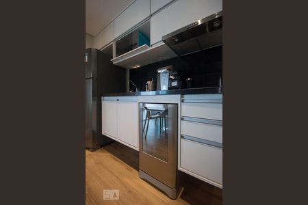 Cozinha de apartamento para alugar com 1 quarto, 63m² em Cidade Monções, São Paulo