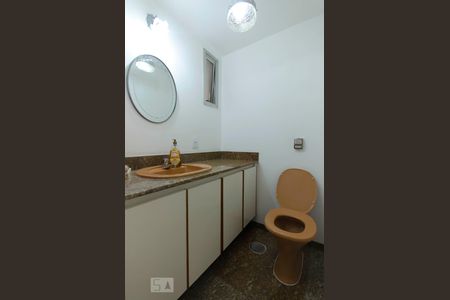Lavabo de apartamento para alugar com 3 quartos, 128m² em Perdizes, São Paulo