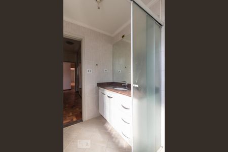 Banheiro de apartamento à venda com 3 quartos, 90m² em Vila Clementino, São Paulo