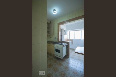 Cozinha de apartamento para alugar com 2 quartos, 68m² em Vila Cordeiro, São Paulo