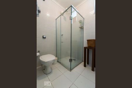 Banheiro da suíte de apartamento à venda com 2 quartos, 70m² em Jardim das Bandeiras, São Paulo