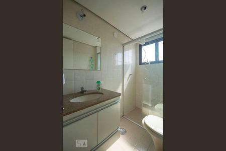 Banheiro de apartamento à venda com 2 quartos, 63m² em Vila Congonhas, São Paulo
