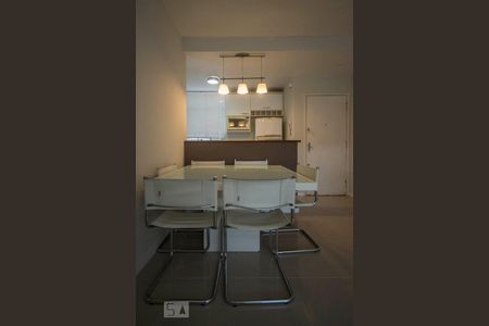 Sala de apartamento para alugar com 2 quartos, 69m² em Santo Amaro, São Paulo