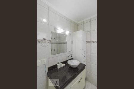 Banheiro de apartamento à venda com 2 quartos, 79m² em Vila Cláudia, São Paulo