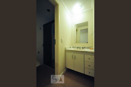 banheiro de apartamento à venda com 3 quartos, 70m² em Vila Andrade, São Paulo