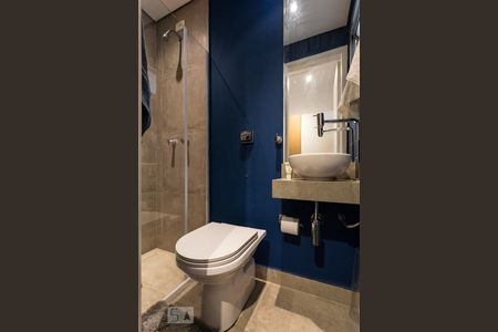 Banheiro de apartamento para alugar com 1 quarto, 72m² em Vila Olímpia, São Paulo