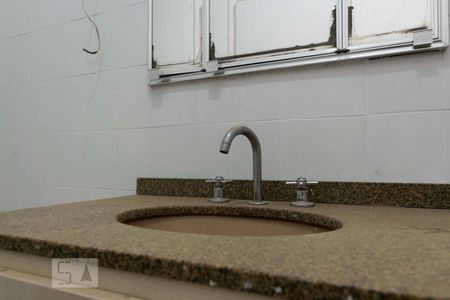 Banheiro (Torneira) de apartamento para alugar com 2 quartos, 68m² em Vila Clementino, São Paulo