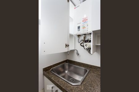 Cozinha de apartamento para alugar com 2 quartos, 100m² em Itaim Bibi, São Paulo