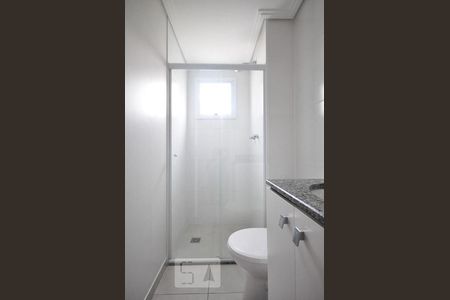 detalhe do banheiro de apartamento para alugar com 1 quarto, 50m² em Vila Suzana, São Paulo
