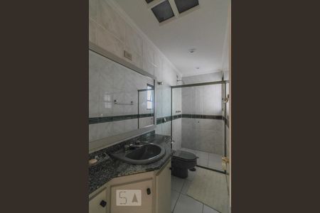 Banheiro de apartamento à venda com 4 quartos, 296m² em Vila Bastos, Santo André