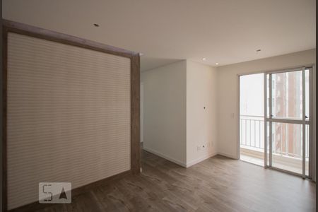 Sala de apartamento para alugar com 2 quartos, 50m² em Jardim Rossi, Guarulhos