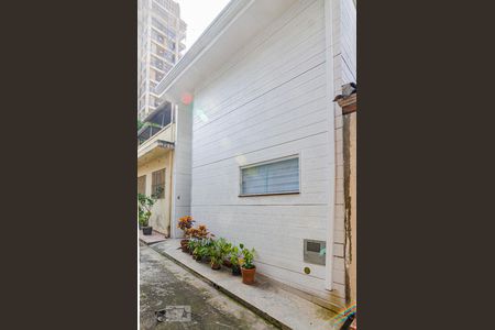 Casa à venda com 81m², 1 quarto e sem vaga Casa à venda com 81m², 1 quarto e sem vagaFachada