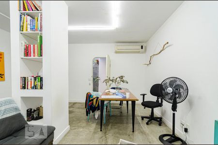 Sala de casa à venda com 1 quarto, 81m² em Pinheiros, São Paulo