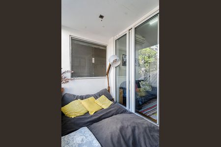 Casa à venda com 81m², 1 quarto e sem vaga Casa à venda com 81m², 1 quarto e sem vagaVaranda