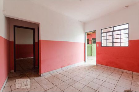 Casa à venda com 300m², 3 quartos e 3 vagas Casa à venda com 300m², 3 quartos e 3 vagasEdícula - sala
