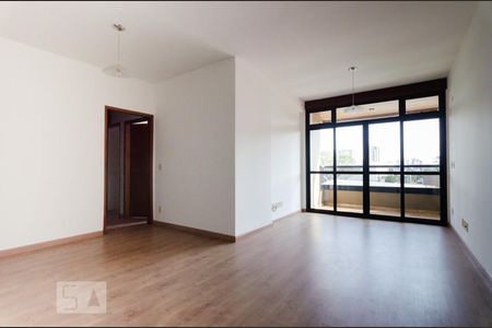 Sala de apartamento à venda com 3 quartos, 121m² em Taquaral, Campinas