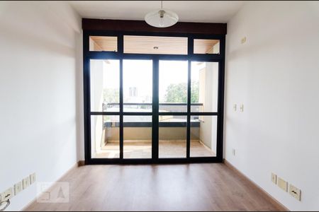 Sala de apartamento à venda com 3 quartos, 121m² em Taquaral, Campinas